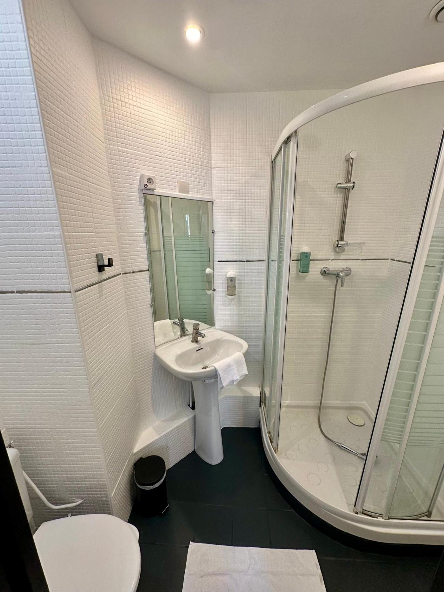 Hotel Victor Hugo Clamart Εξωτερικό φωτογραφία