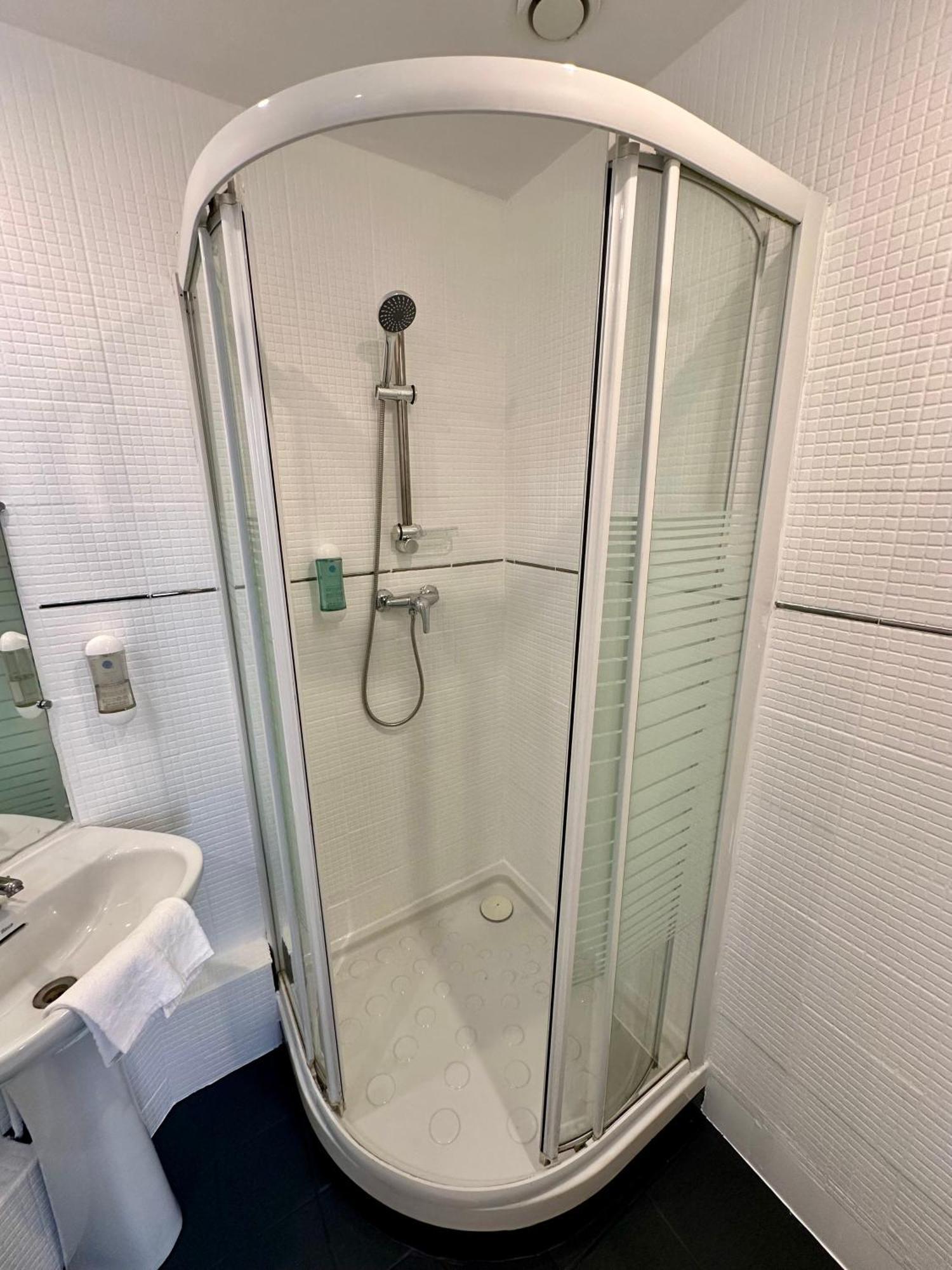 Hotel Victor Hugo Clamart Εξωτερικό φωτογραφία